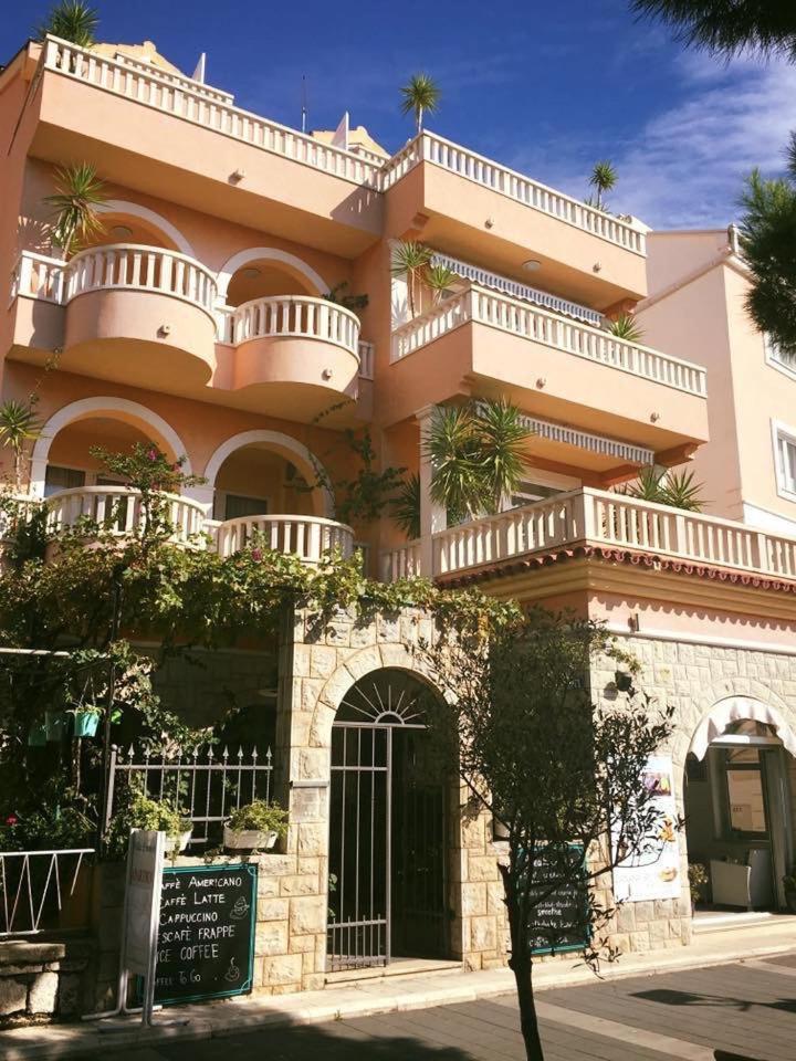 פודגורה Villa Spomenka מראה חיצוני תמונה